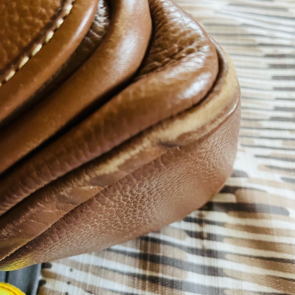 Michael Kors hand Leather Purse - Picture 9 of 14
